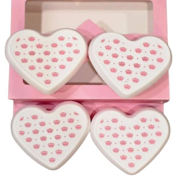 Juicy Couture Home Crown Logo Heart Shaped Printed Silicone Snack Container Set - Picture 3 of 8